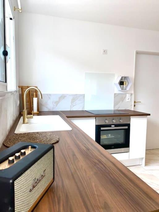 Villa Contemporaine 沙泰勒罗 外观 照片